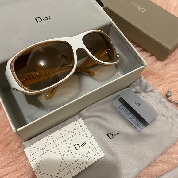 SOLD - Picture 7 of 8